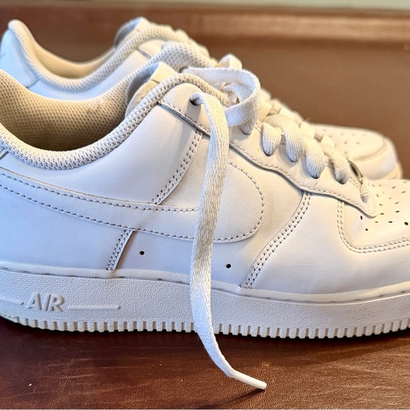 White Sneakers - Picture 3 of 6